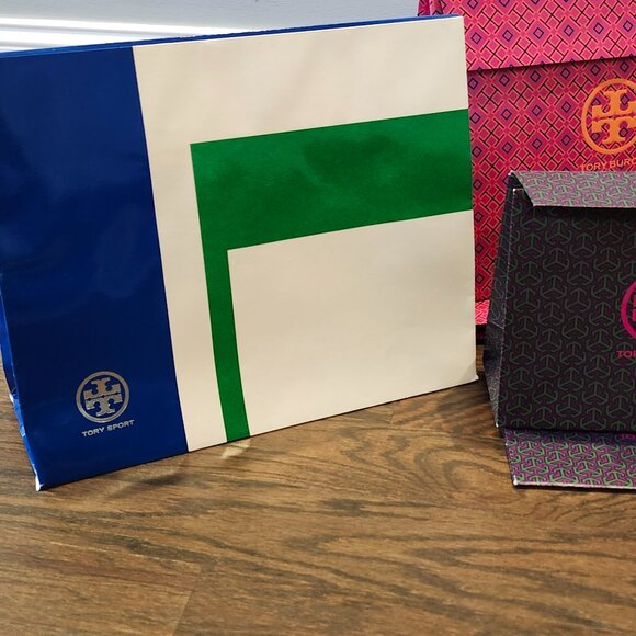 16 Tory Burch gift bags - Picture 3 of 3